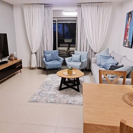 מרחק נגיעה בתקווה Leilighet Petach Tikva Eksteriør bilde