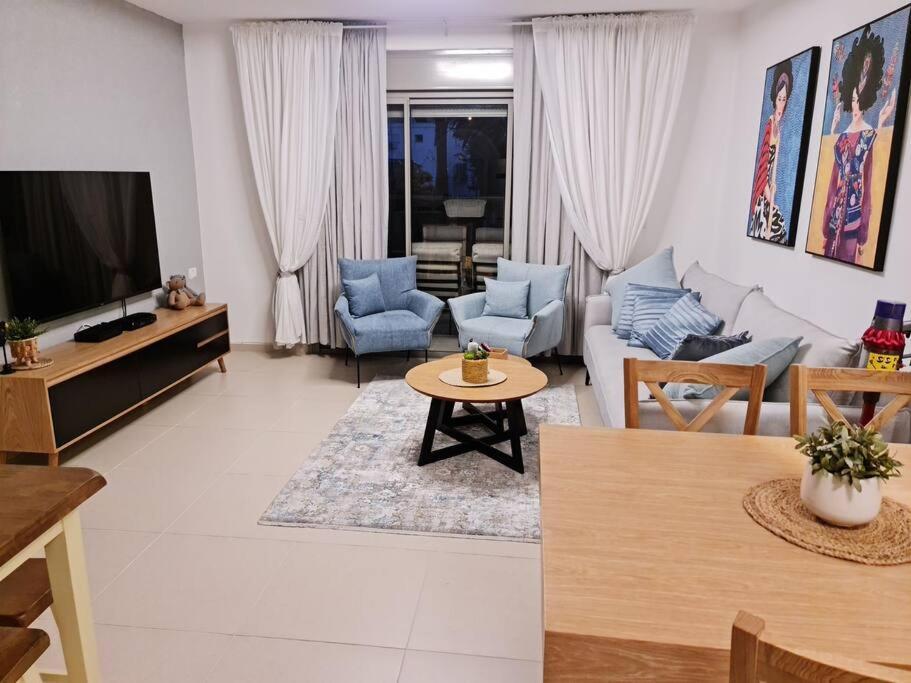מרחק נגיעה בתקווה Leilighet Petach Tikva Eksteriør bilde