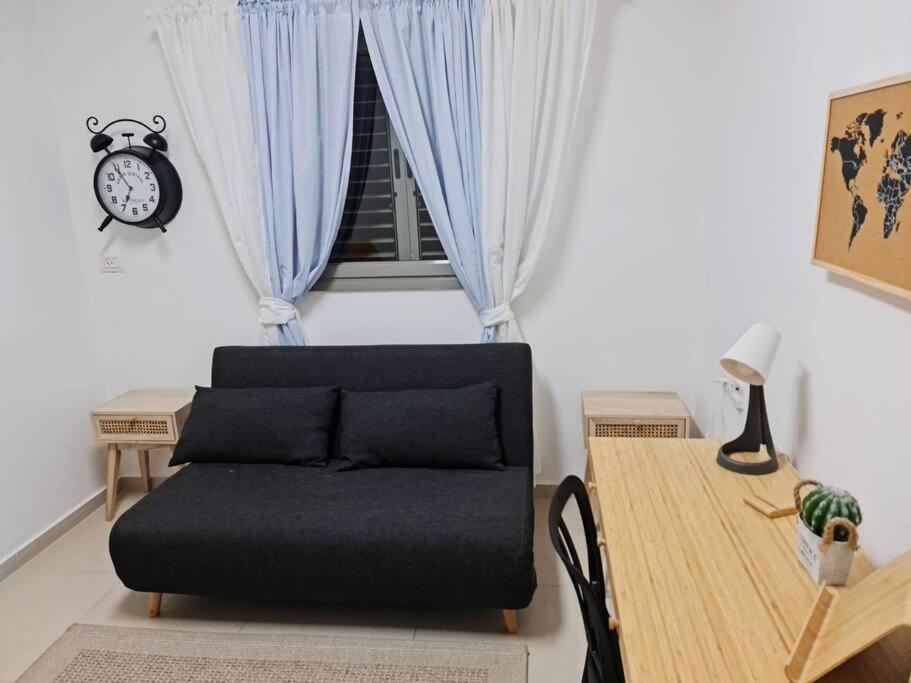 מרחק נגיעה בתקווה Leilighet Petach Tikva Eksteriør bilde