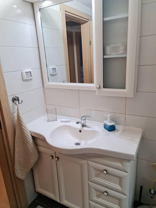 מרחק נגיעה בתקווה Leilighet Petach Tikva Eksteriør bilde