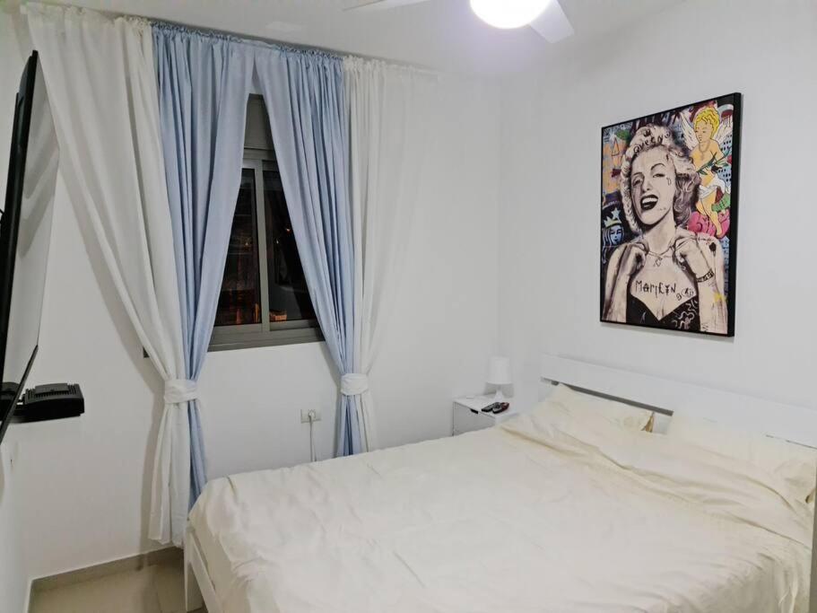 מרחק נגיעה בתקווה Leilighet Petach Tikva Eksteriør bilde